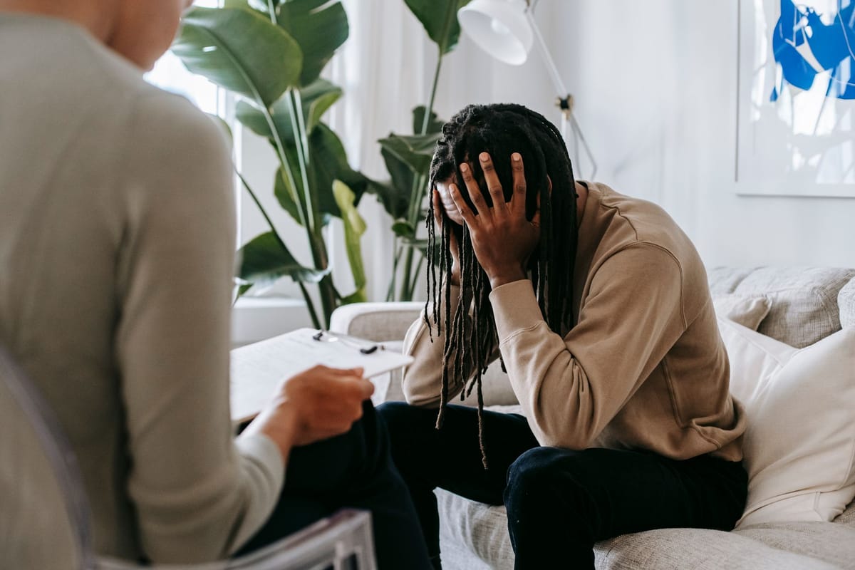 The Decade No One Warns Men About: Why the Pressure to “Be Someone” Hits So Hard