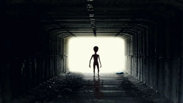 Alien Invasion - Complete Survival Guide For The Coming Extraterrestrial Apocalypse: Part II