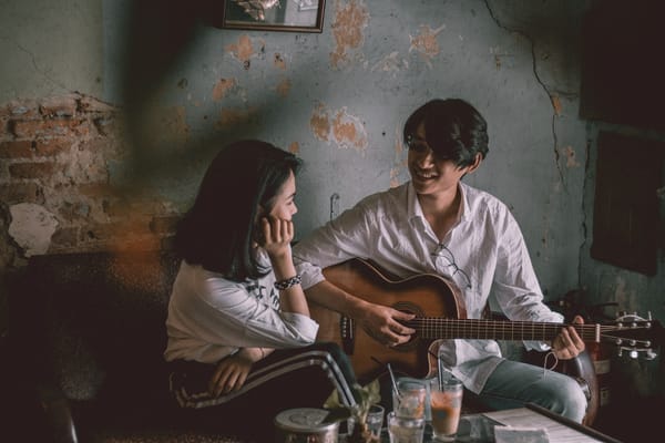 Unlocking Relationship Bliss: Embracing the Power of the 80/20 Rule for Happy Love