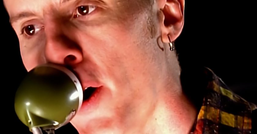 “Possum Kingdom”: The Eerie Legend Behind the Toadies’ Most Haunting Song