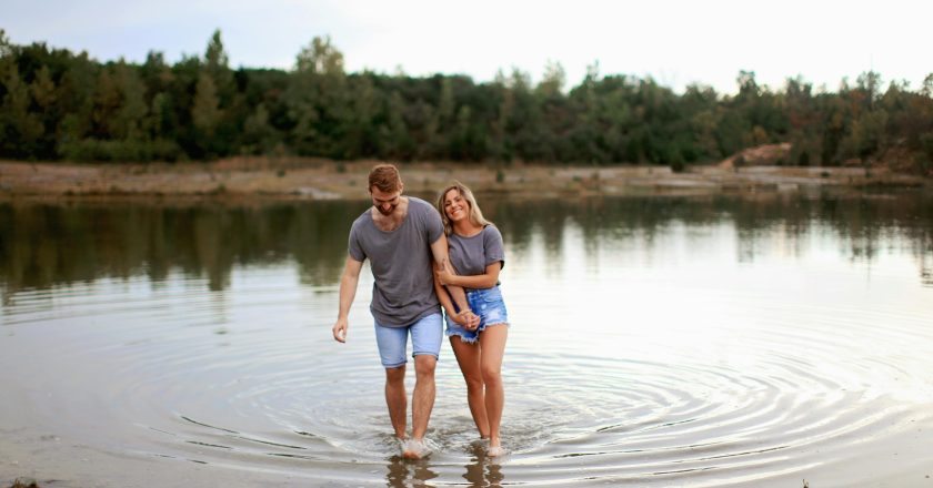 Forget Roses: Why “Micro-Mancing” Is the New Foreplay